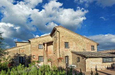 Casa di campagna in vendita Asciano, Toscana, RIF 2992 Rustico