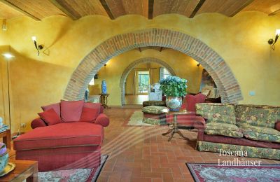 Casa di campagna in vendita Asciano, Toscana, RIF 2992 Wohnbereich mit Rundbögen