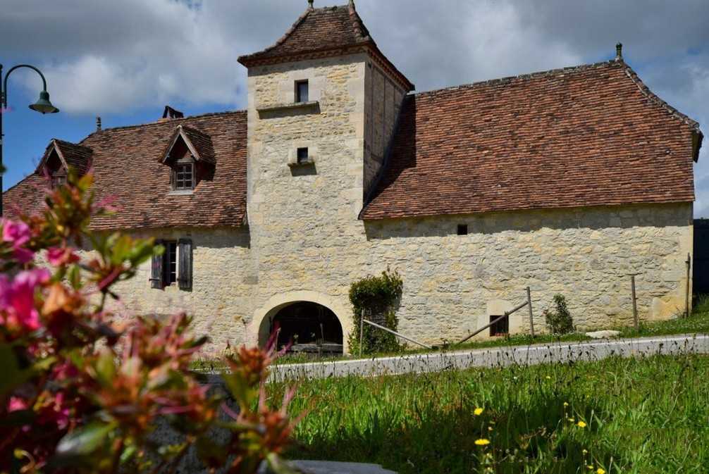 Immagini Ehemaliges Weingut mit Herrenhaus und Ferienhaus, Region Quercy