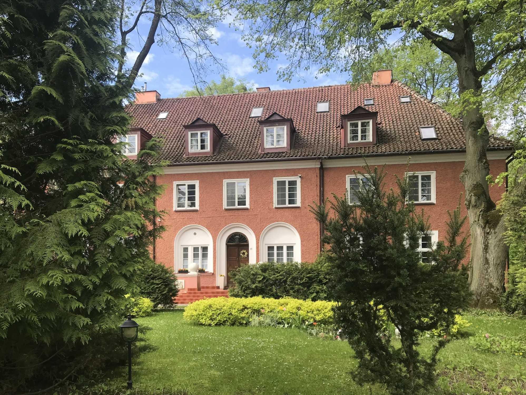 Immagini Casa padronale in Varmia-Masuria in un tranquillo ambiente naturale