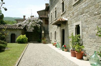 Villa padronale in vendita Caprese Michelangelo, Toscana, Cortile