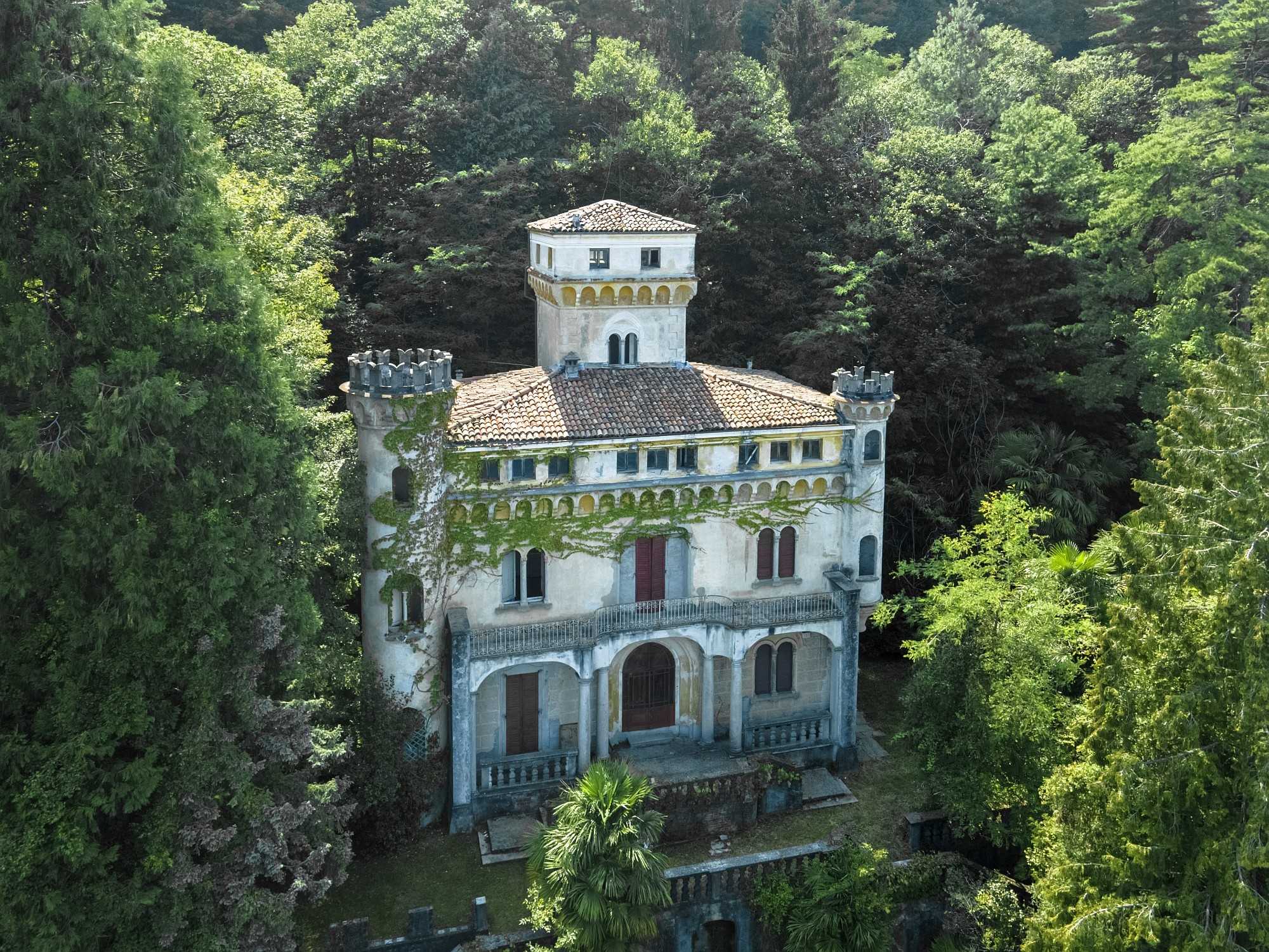 Immagini Famosa villa sul Lago Maggiore a Stresa