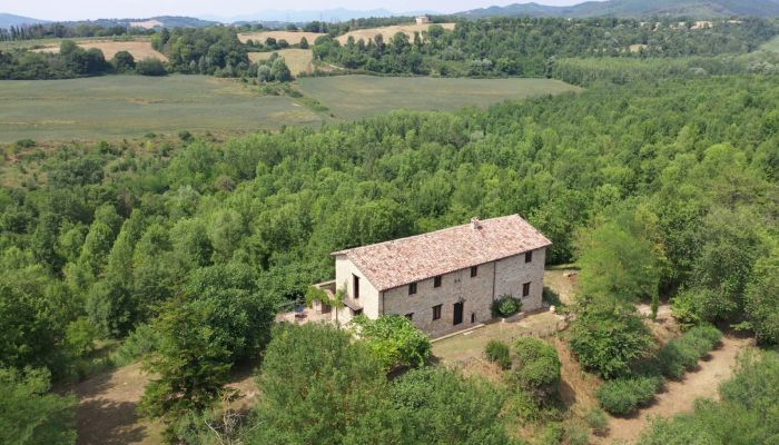 Casale in vendita Promano, Umbria,  Italia