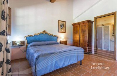 Casa di campagna in vendita Chianciano Terme, Toscana, RIF 3061 Schlafzimmer 5 mit Blick in BZ