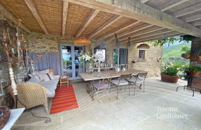 Casa di campagna in vendita Loro Ciuffenna, Toscana, RIF 3098 überdachte Terrasse