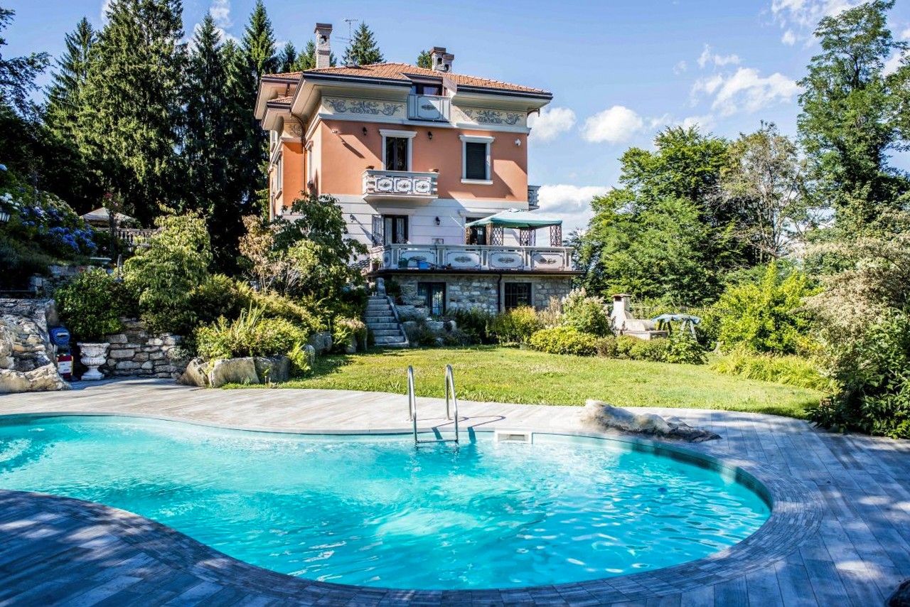 Immagini La Tua Dimora di Lusso Privata: Villa sulle Colline di Stresa