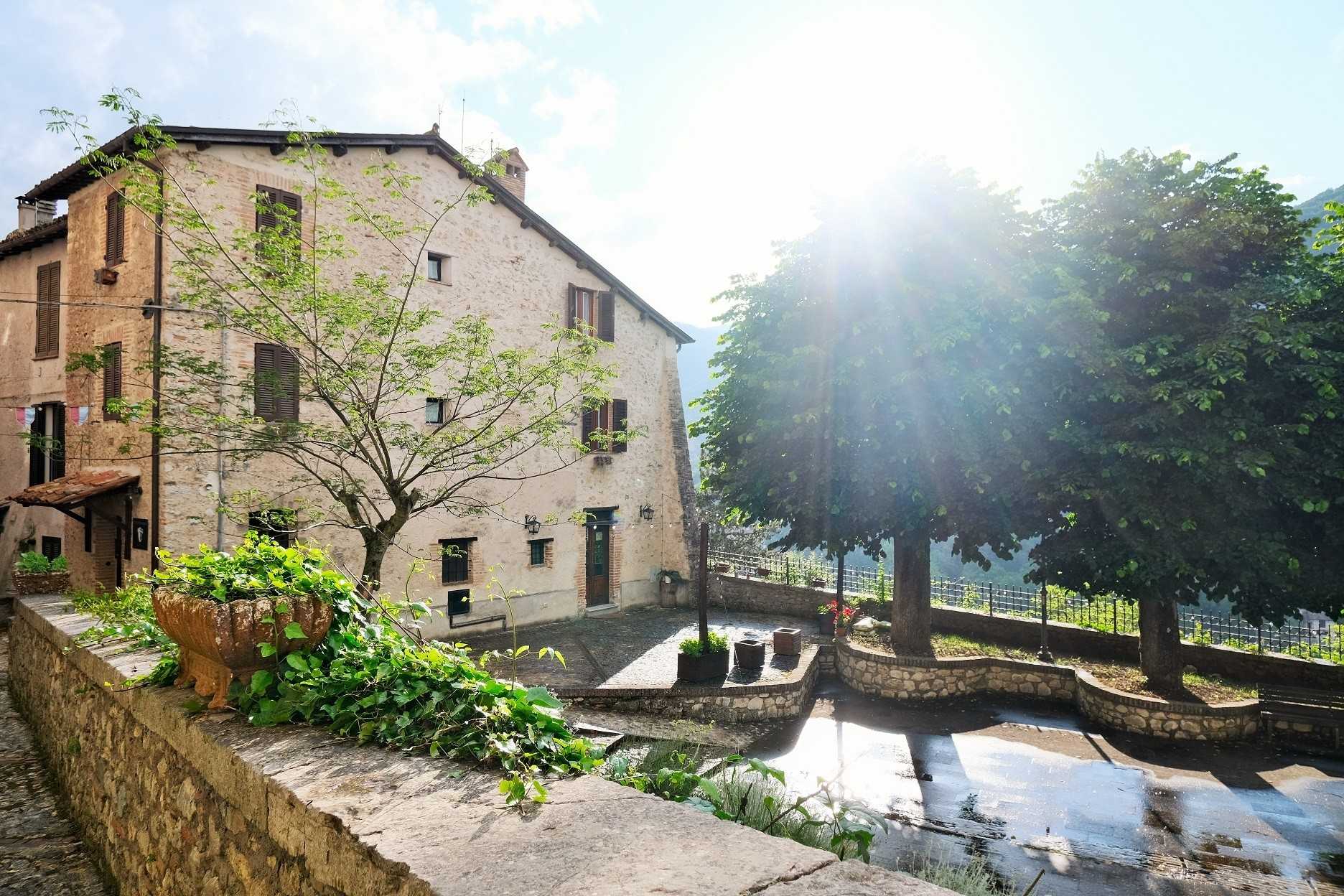 Immagini Casa in vendita nella provincia di Rieti