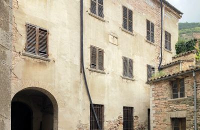 Palazzo Piobbico, Marche