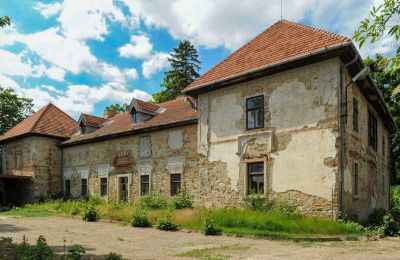 Villa padronale in vendita Regione di Košice, neskororenesančný kaštieľ