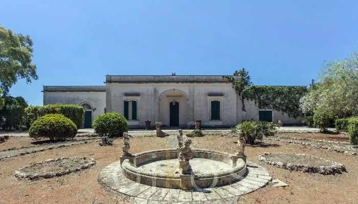 Villa storica in vendita Lecce, Puglia,  Italia