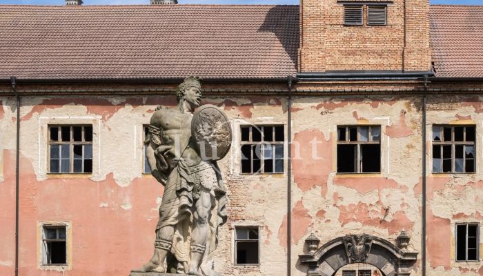 Palazzo in vendita Kounice, Středočeský kraj,  Repubblica Ceca