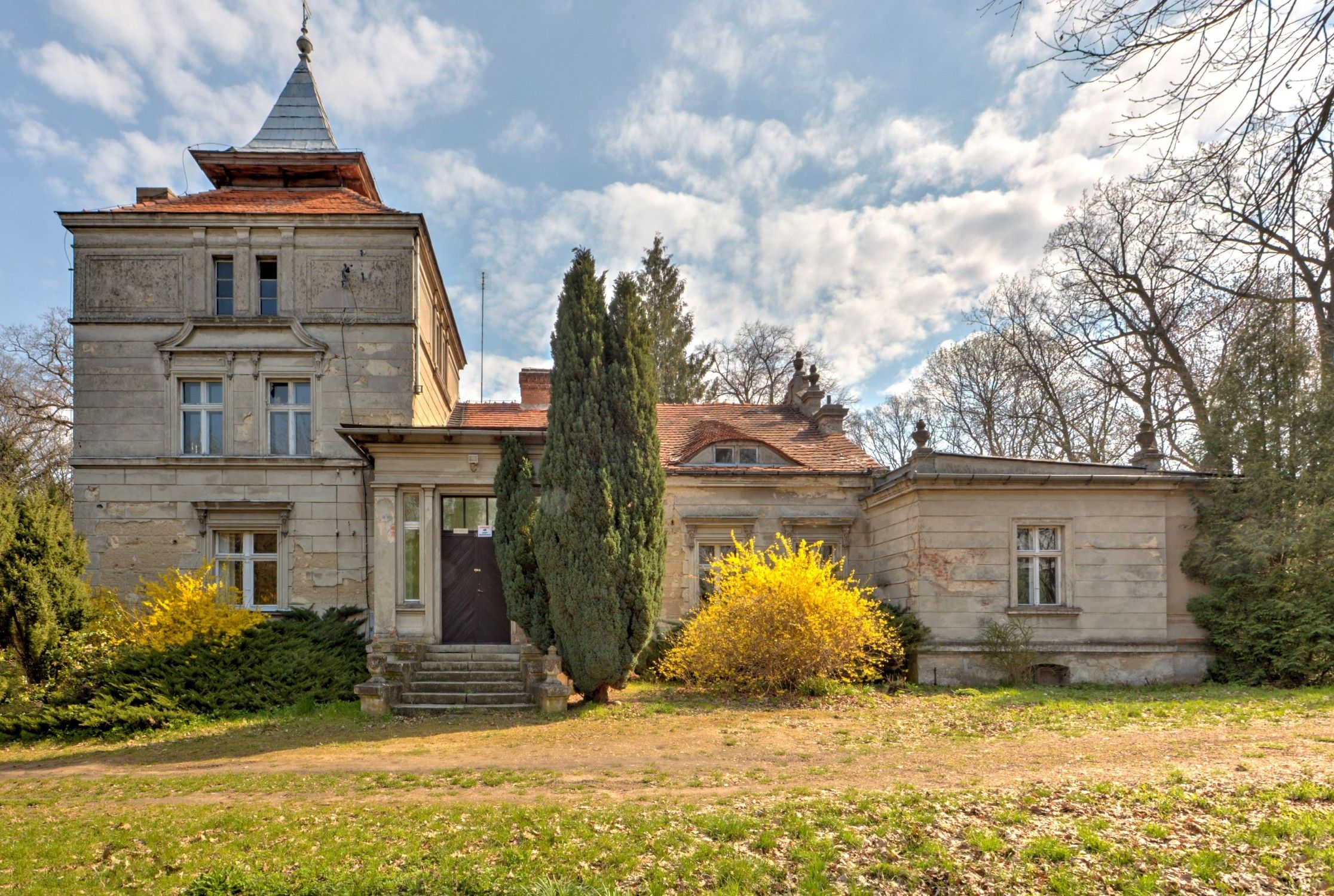 Immagini Casa padronale con piccolo parco in Wielkopolska - Gara d'appalto