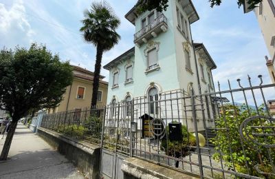 Appartamento in edificio storico in vendita Luino, Lombardia, Foto 3/19