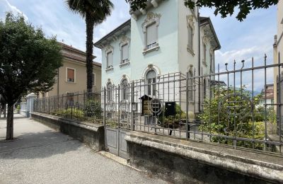 Immobili di carattere, Lago Maggiore: Appartamento trilocale in villa Liberty a Luino