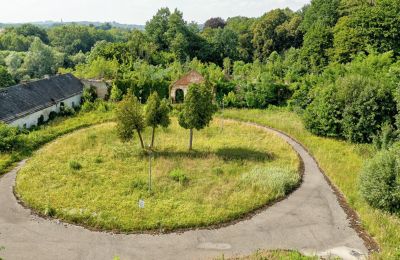 Villa padronale in vendita Poręba Żegoty, Ruiny Dworu Szembeków, województwo małopolskie, Cortile