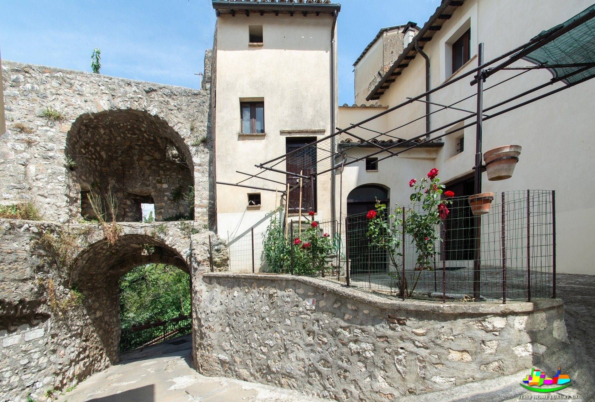 Immagini Antica casa in Cesi  Terni