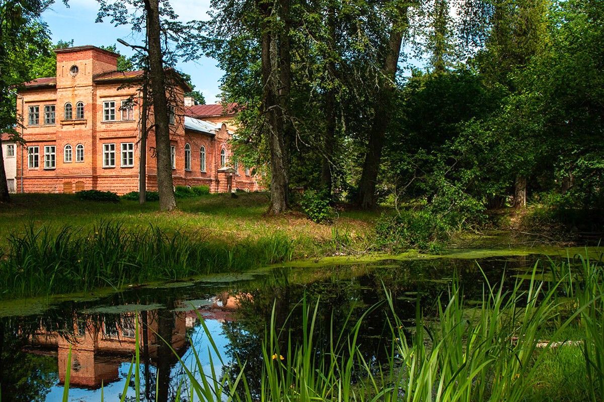 Immagini Splendida casa padronale nel nord della Lettonia