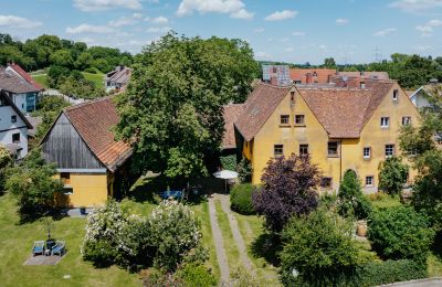 Palazzo in vendita 79112 Opfingen, Baden-Württemberg, Ansicht des denkmalgeschützten Anwesens (Drohne)