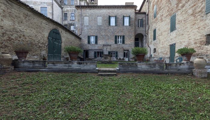 Villa storica in vendita Filottrano, Marche,  Italia