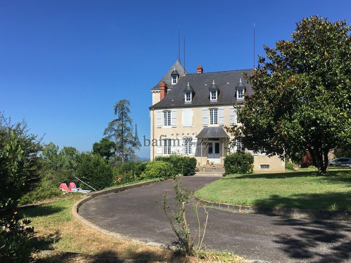 Immagini Château ristrutturato con vista sui Pirenei