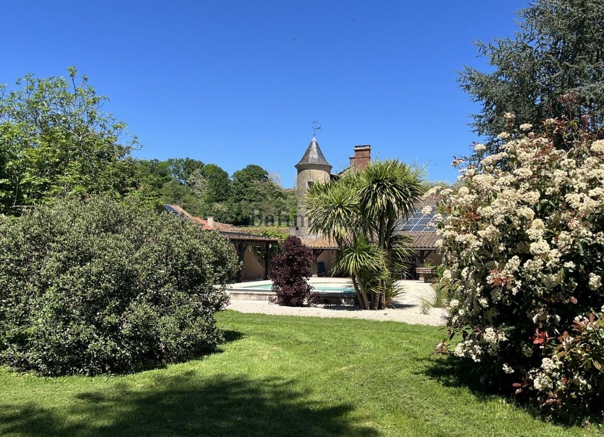 Immagini Casa padronale ben tenuta vicino a Tarbes, Hautes-Pyrénées