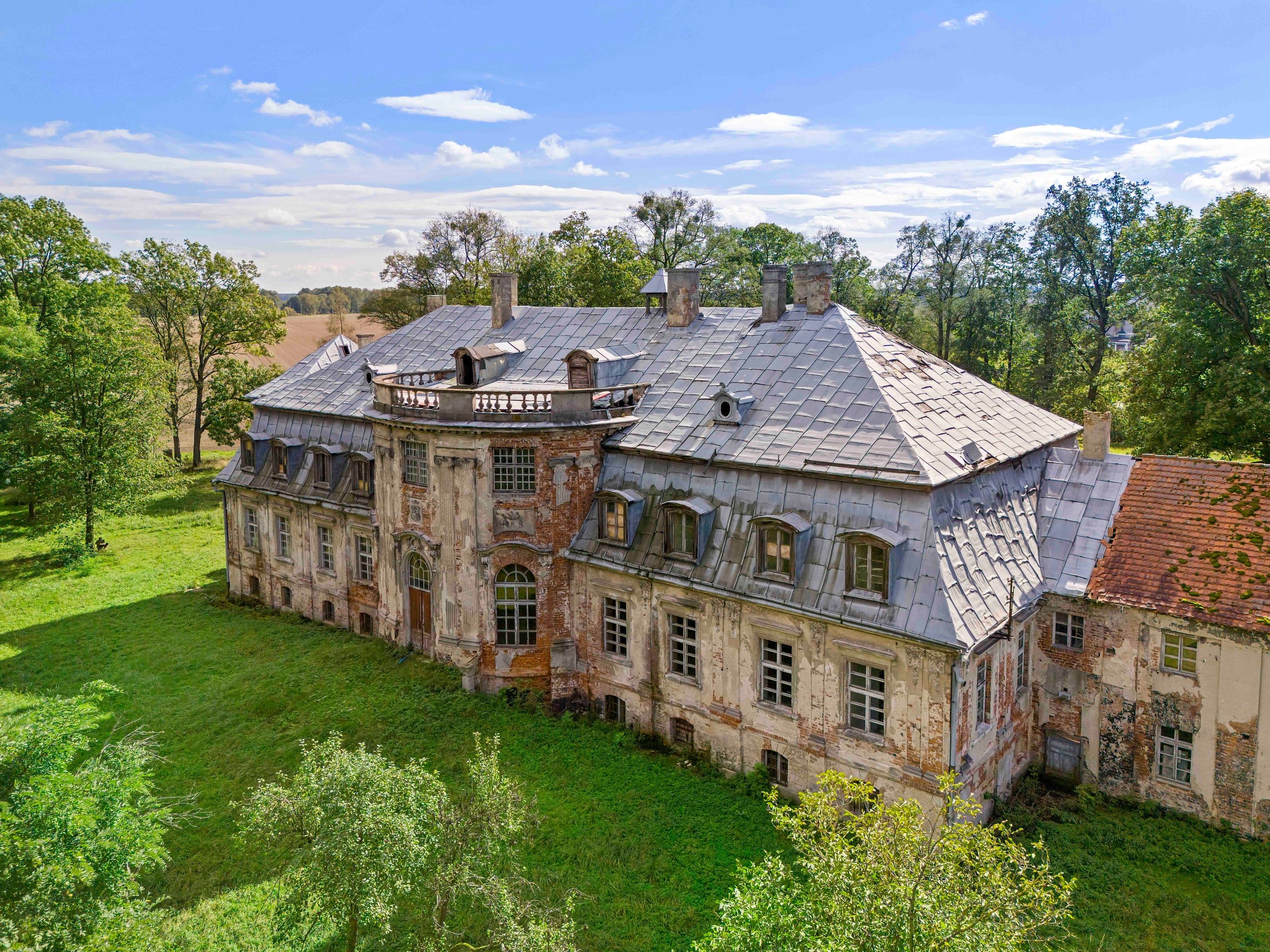 Immagini Palazzo Minkowsky - gioiello barocco sul modello di Sanssouci