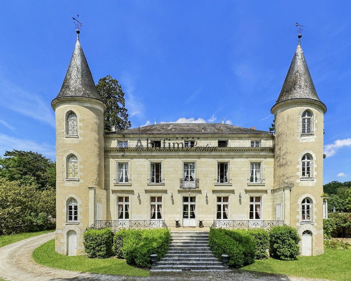 Immagini Castello nel sud-ovest della Valle della Loira