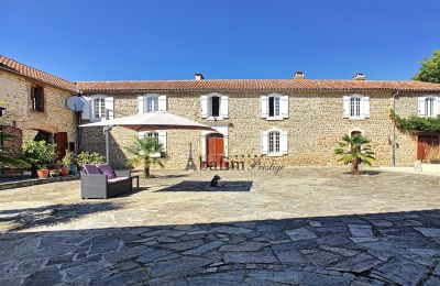 Villa padronale in vendita Tarbes, Occitania, Cortile