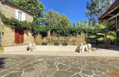 Villa padronale in vendita Tarbes, Occitania, Cortile