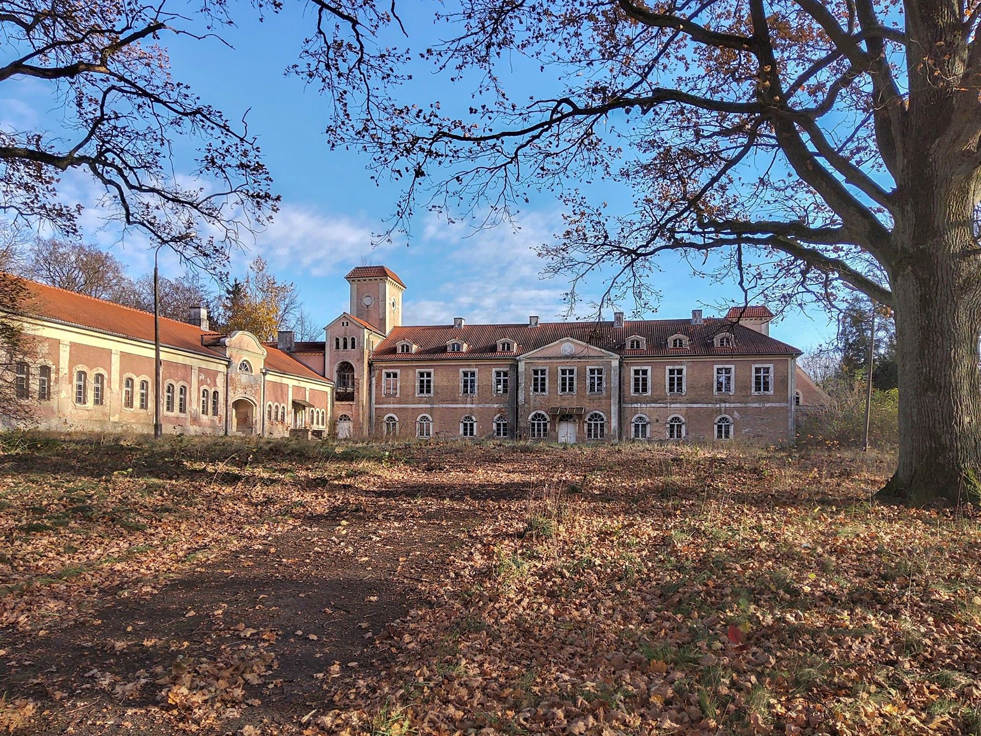 Immagini Antica casa padronale della Prussia orientale - Regione dei laghi della Masuria