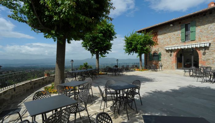 Casa di campagna in vendita Reggello, Toscana,  Italia