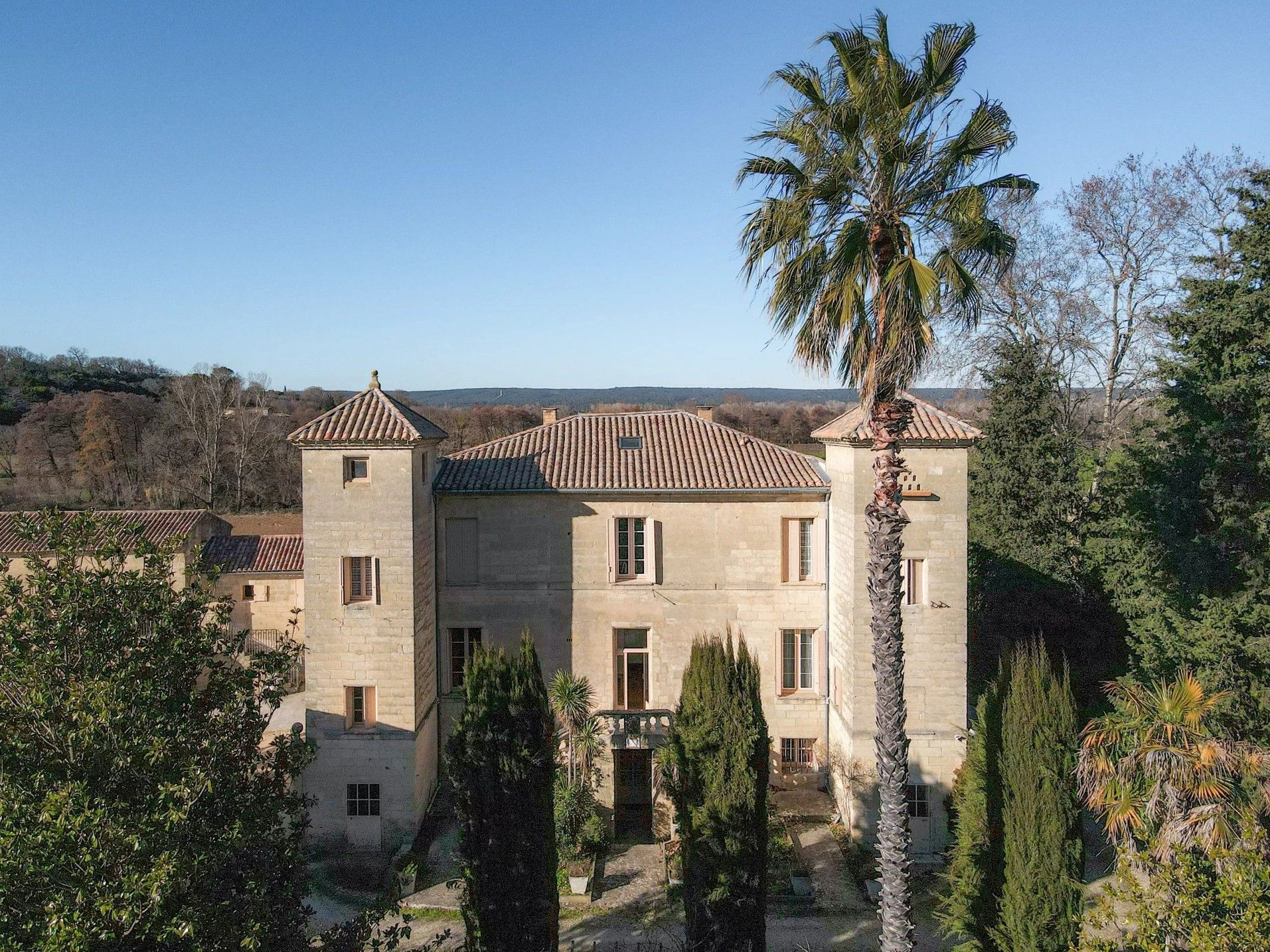 Immagini Villa padronale del XVIII secolo vicino a Uzès - 1 ha di parco, annessi