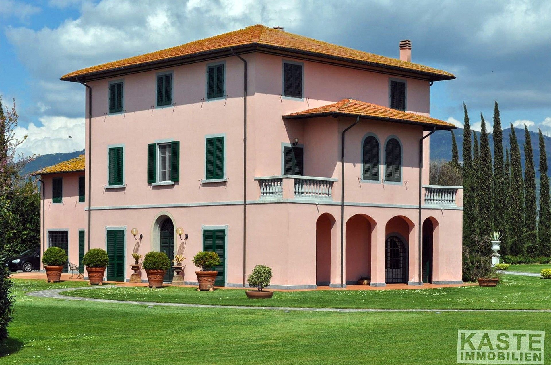 Immagini Villa di fine XVIII secolo a Pardossi, provincia di Pisa