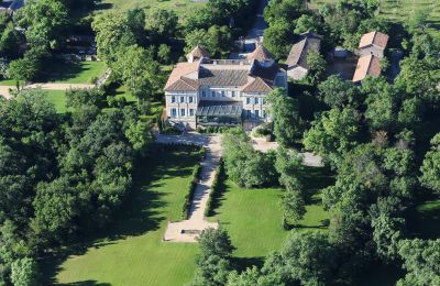 Castello in vendita Barjac, Occitania, Foto con drone