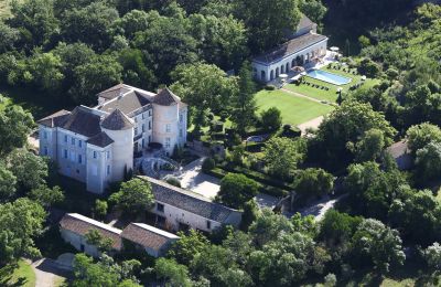 Castello in vendita Barjac, Occitania, Foto con drone