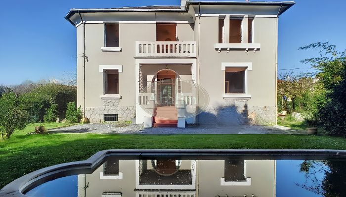 Villa storica in vendita Tarbes, Occitania,  Francia