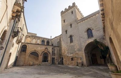 Palazzo in vendita Parabita, Puglia, Vista esterna