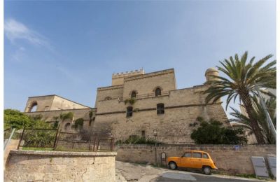 Palazzo in vendita Parabita, Puglia, Foto 4/37