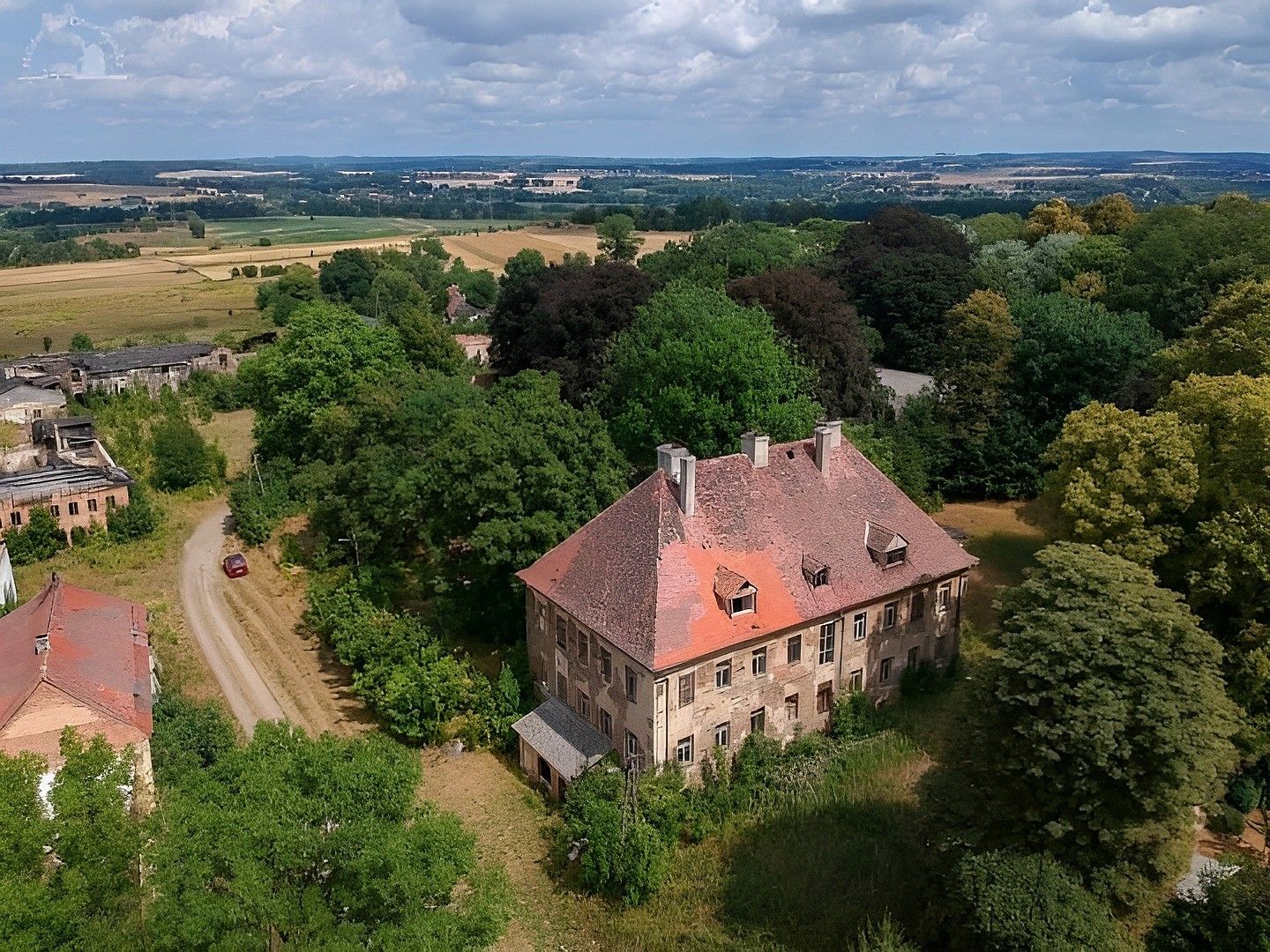 Immagini Pałac w Kostrzynie na sprzedaż, Dolnośląskie