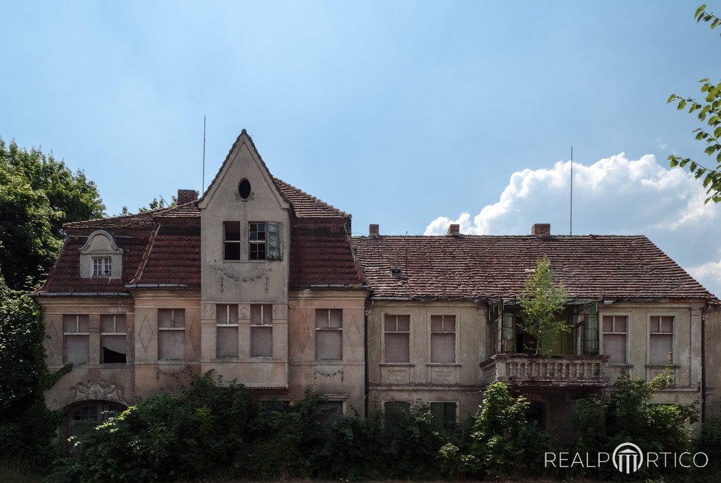 Denkmalgeschützte Villa in Sachsen-Anhalt, Germania