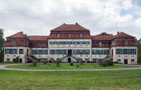 /pp/cc_by_nc_nd/thumb-deutschland-sachsen-anhalt-seggerde-schloss.jpg