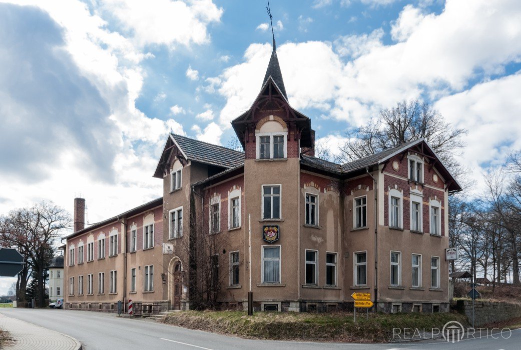 Historischer Gasthof mit Tanzsaal in Niederwiera, Niederwiera