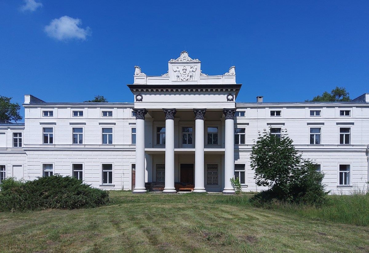 Pałac w Głuchowie, Foto 2024